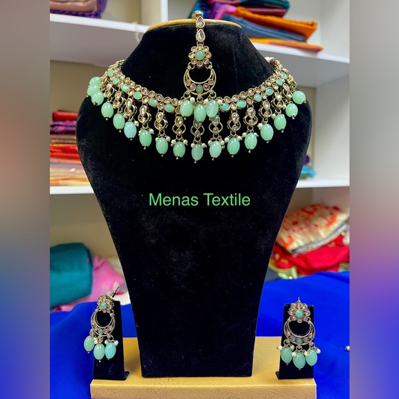 Hand crafted Necklace Set - Picture 6 of 10